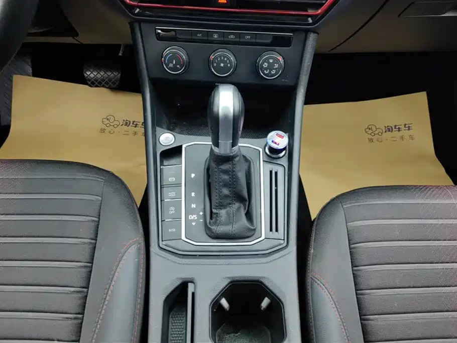 VOLKSWAGEN LAVIDA 2023
