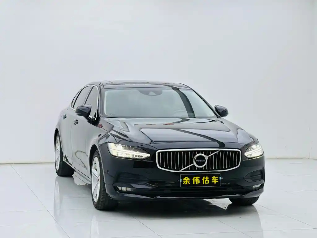 VOLVO S90 2017