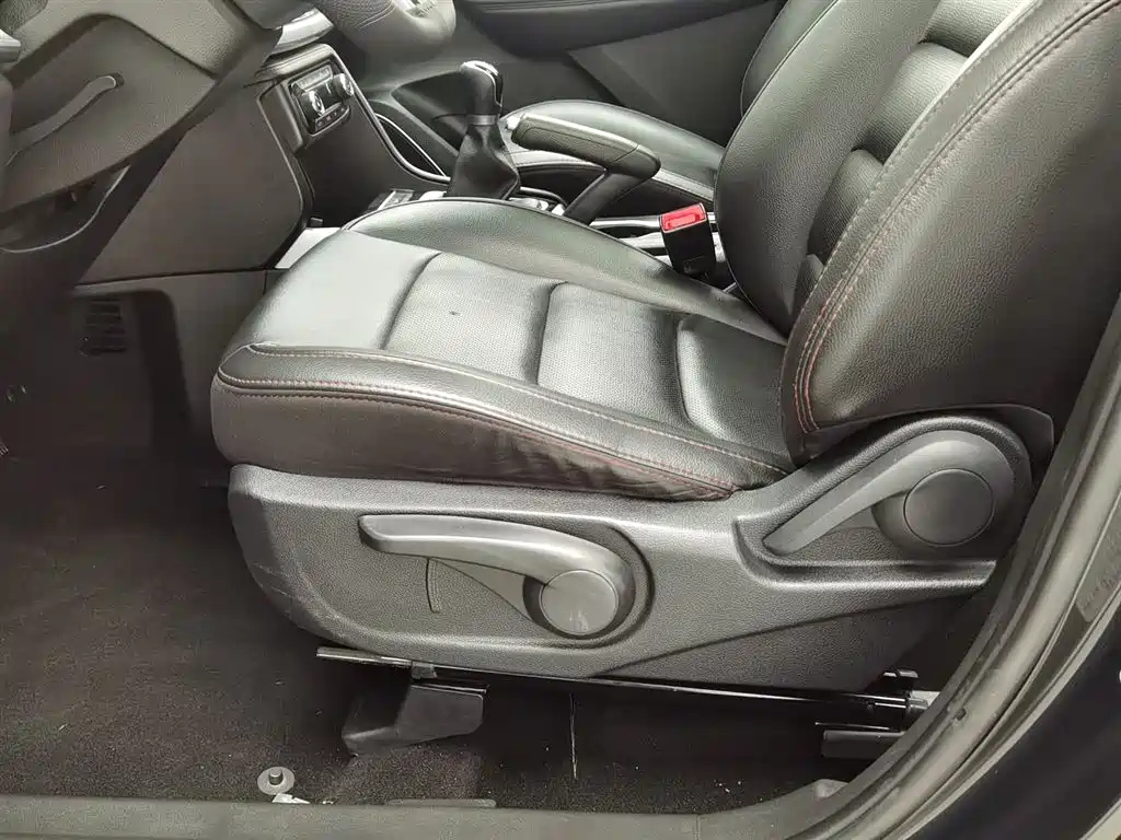 JAC REFINE R3 2018