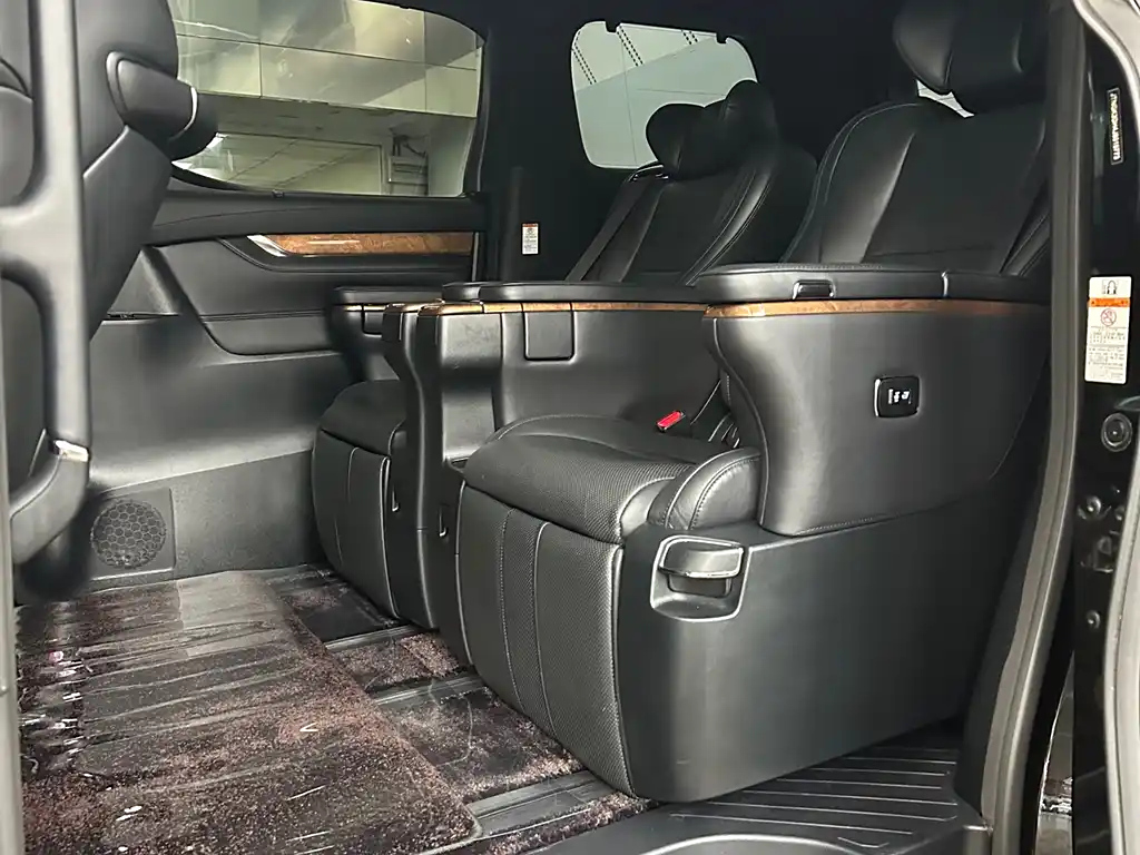 TOYOTA ALPHARD 2020