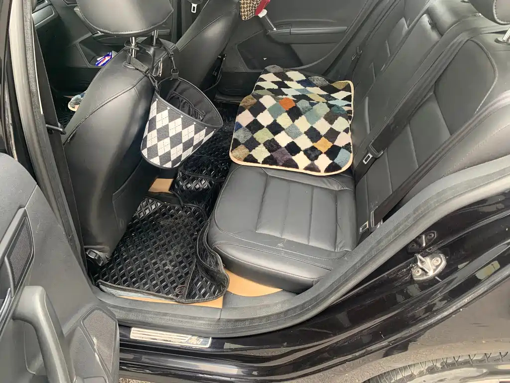 VOLKSWAGEN LAVIDA 2013