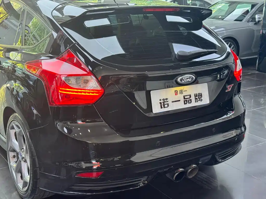 FORD FOCUS IMPORT 2014
