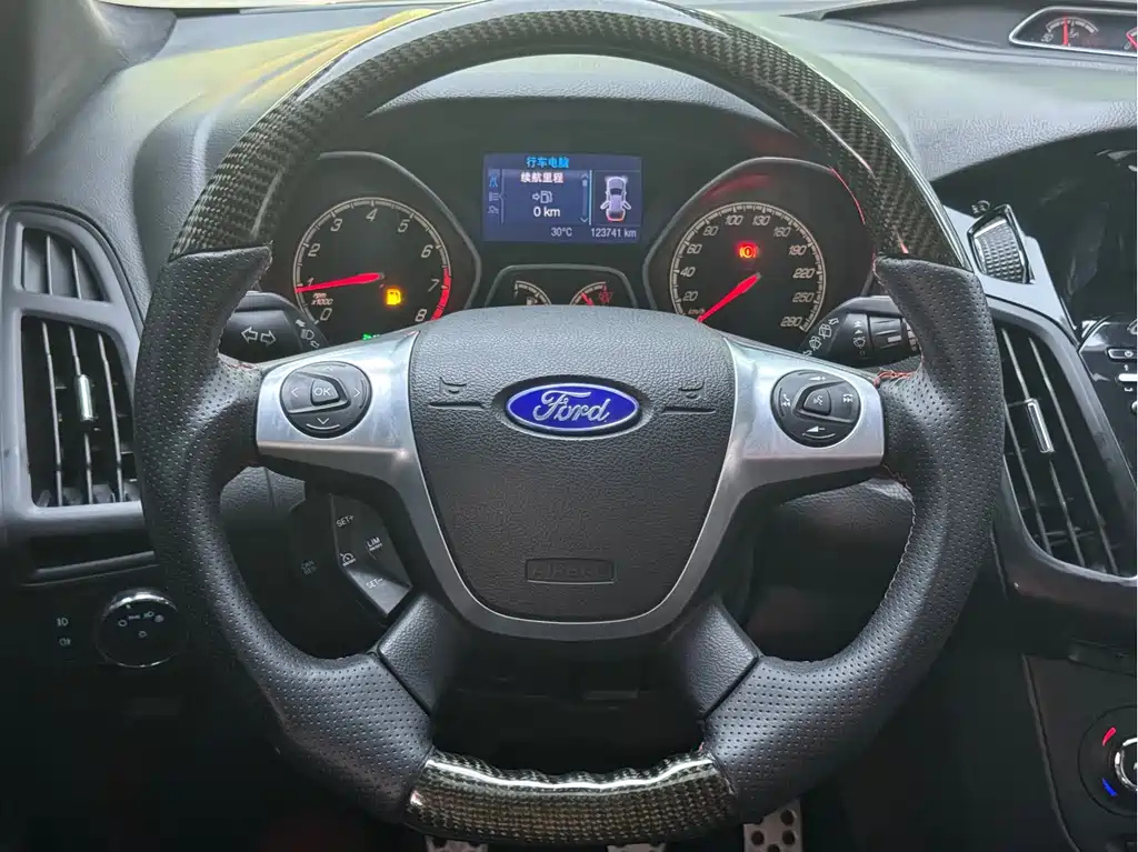 FORD FOCUS IMPORT 2014