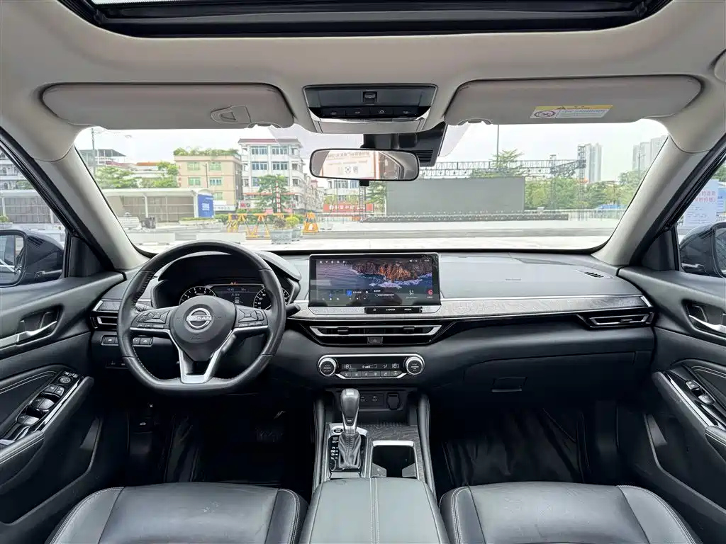 NISSAN TEANA 2022