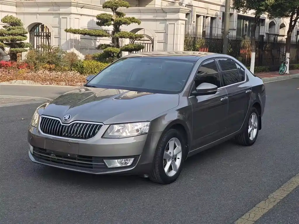 SKODA OCTAVIA 2015