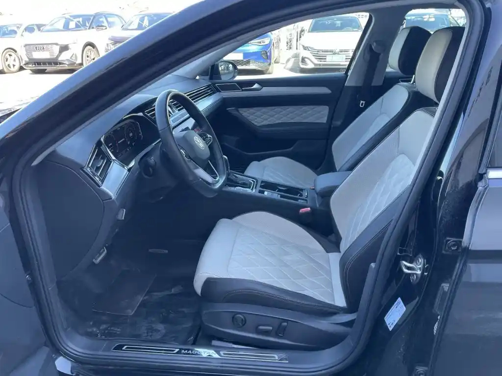 VOLKSWAGEN MAGOTAN 2025