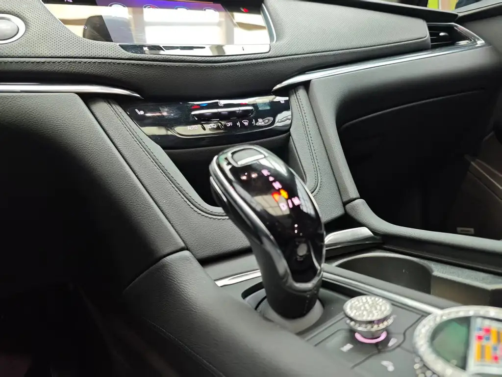 CADILLAC XT5 2023