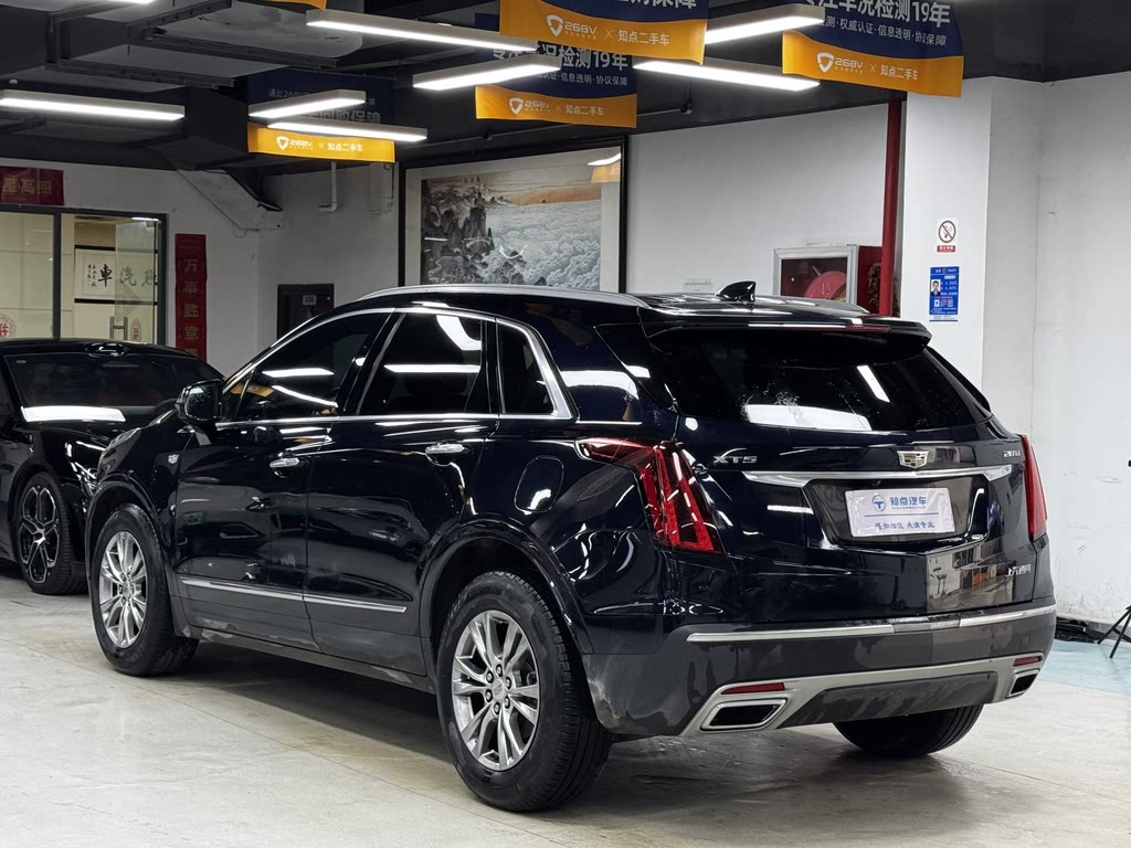 CADILLAC XT5 2021