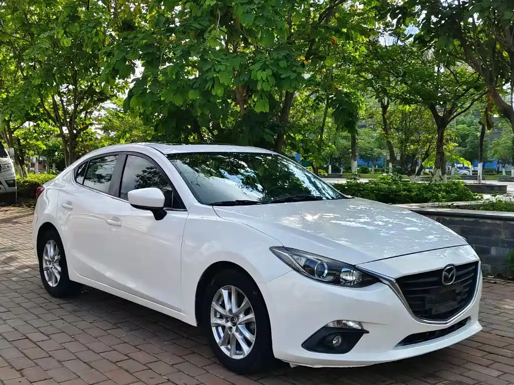 MAZDA 3 AXELA 2014