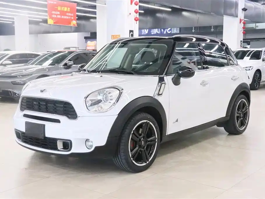 MINI COUNTRYMAN 2011
