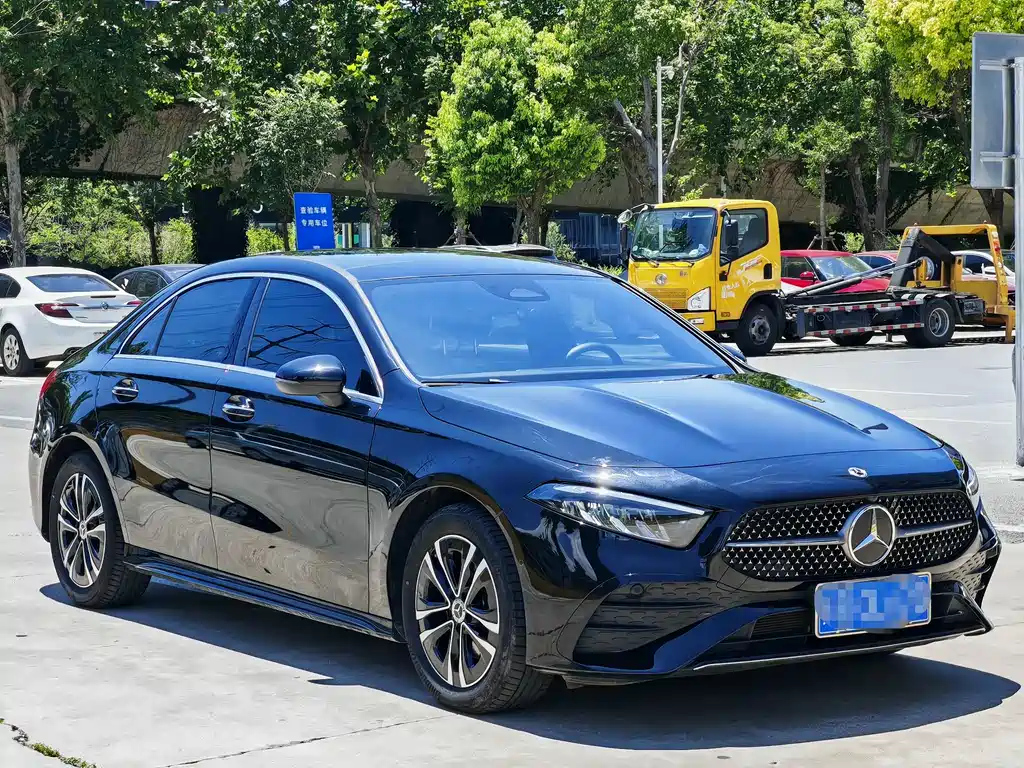 MERCEDES BENZ A-CLASS 2024