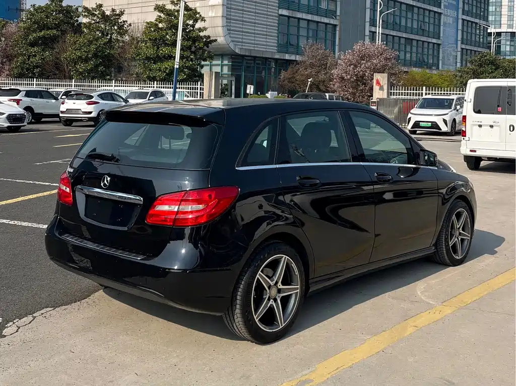 MERCEDES BENZ B-CLASS 2012