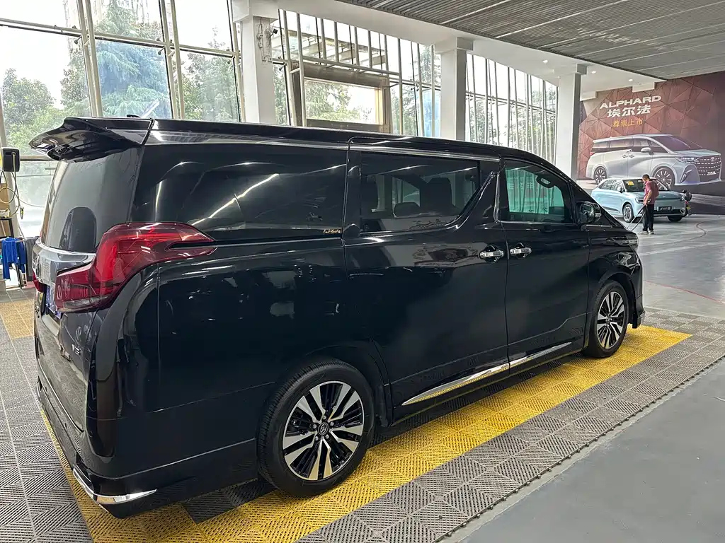 TOYOTA ALPHARD 2020