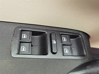 VOLKSWAGEN POLO 2012 YEAR 1.6L CROSS POLO MT 2012