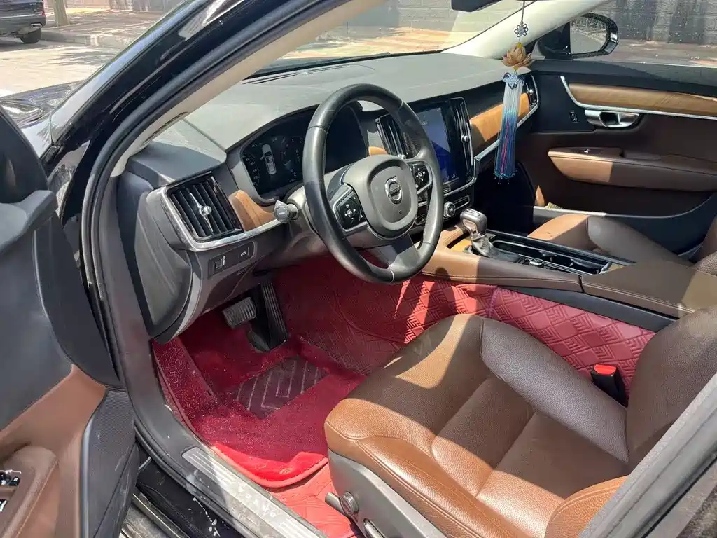 VOLVO S90 2020