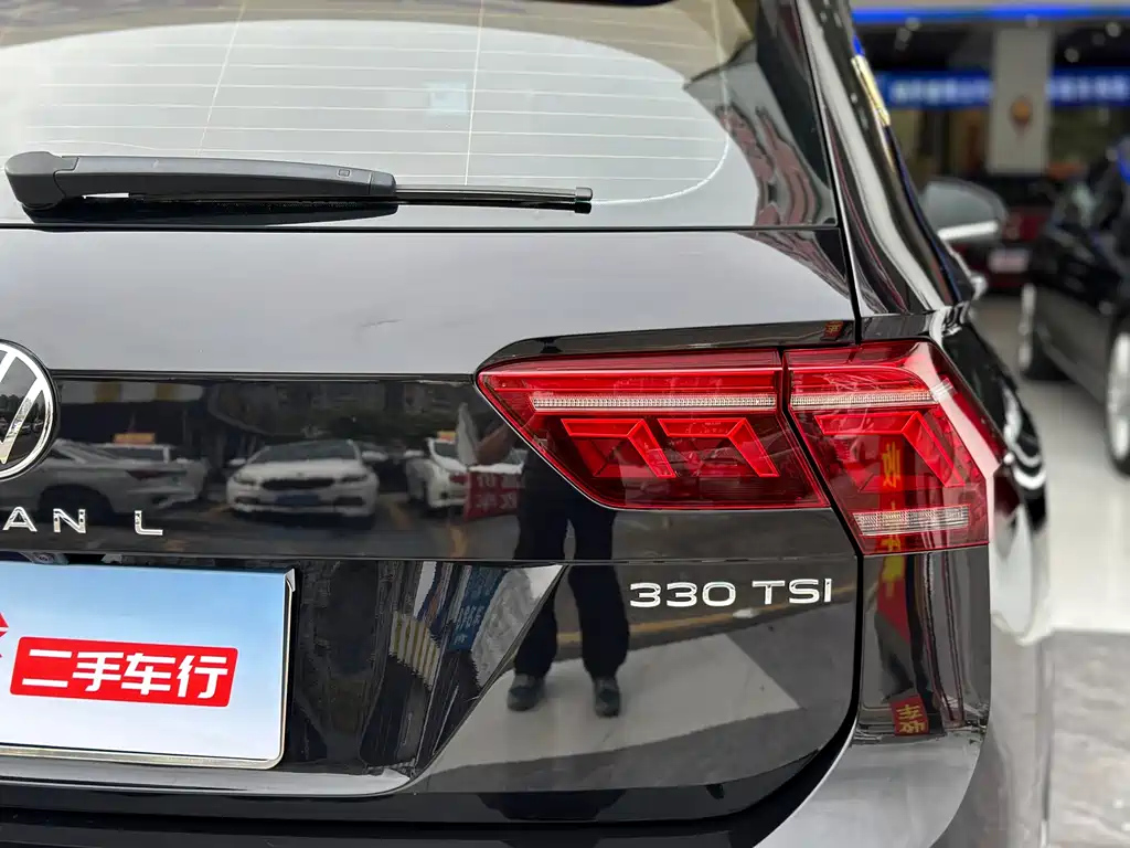 VOLKSWAGEN TIGUAN L 2022
