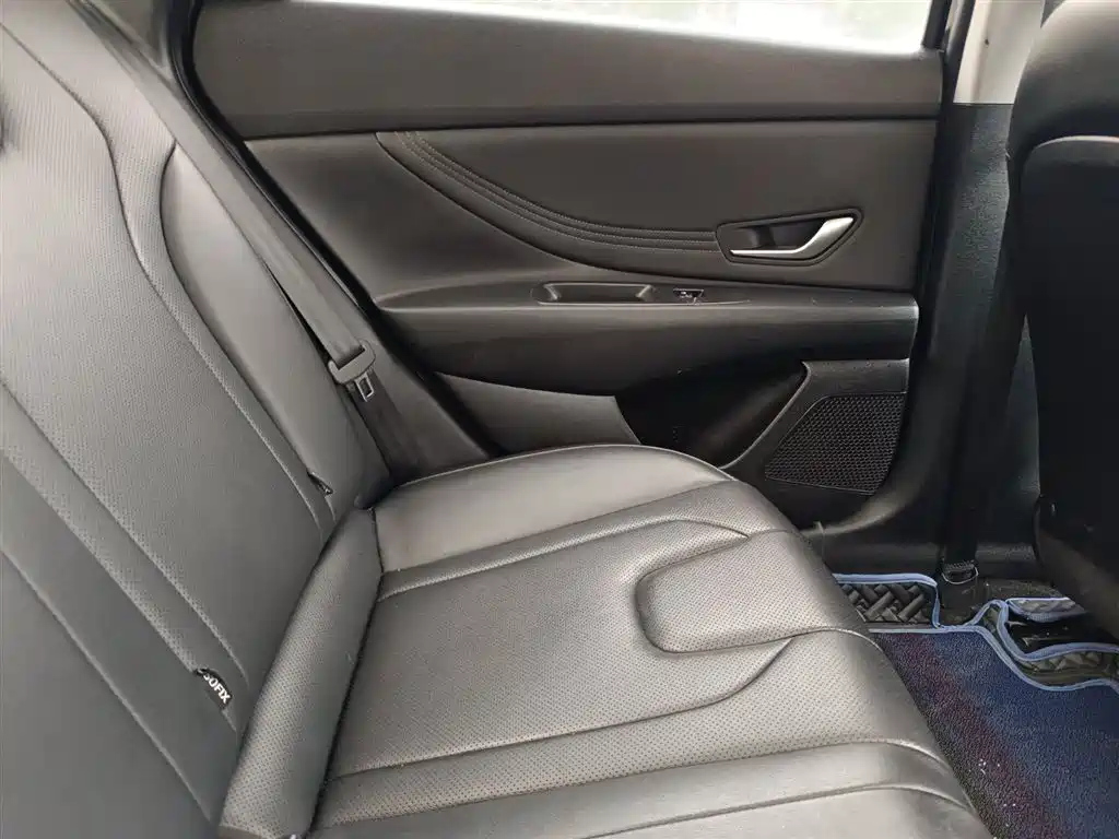 HYUNDAI ELANTRA 2022