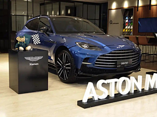 ASTON MARTIN DBX