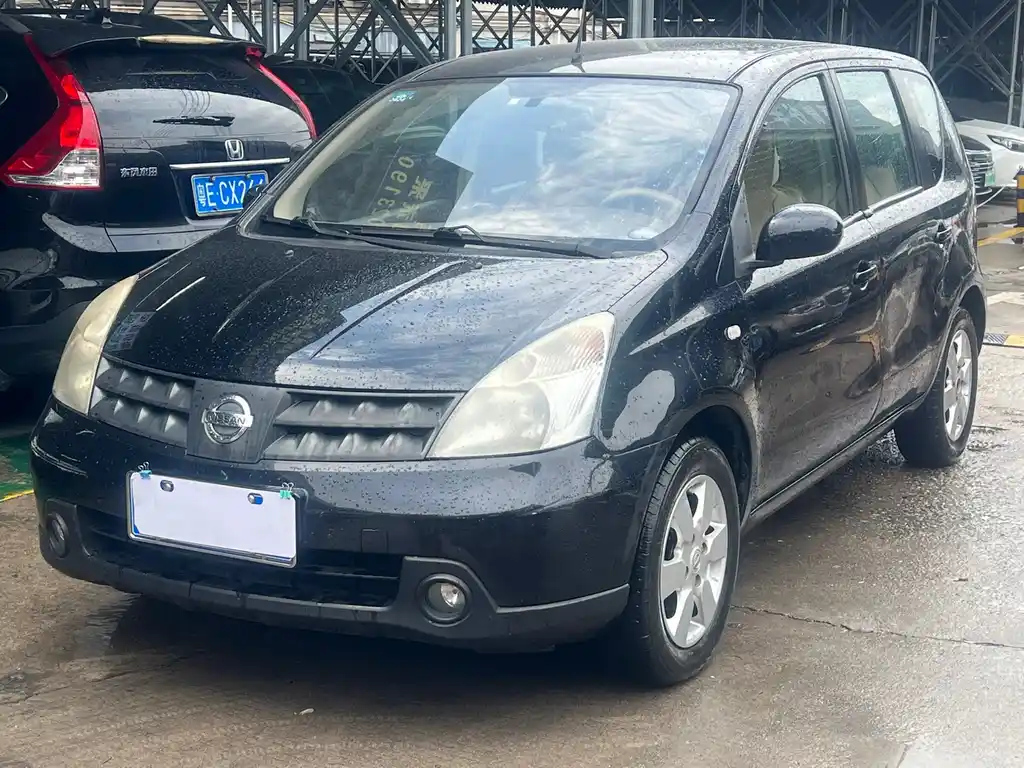 NISSAN LIVINA 2008