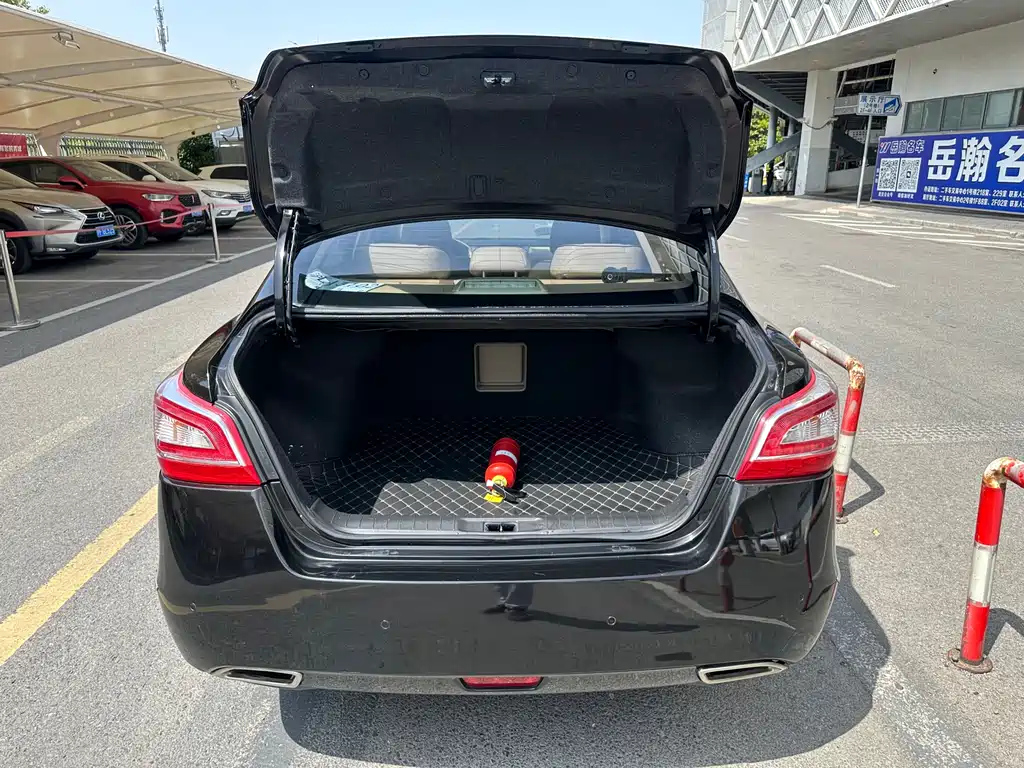 NISSAN TEANA 2015