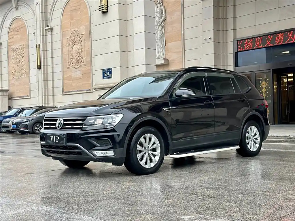 VOLKSWAGEN TIGUAN L 2018