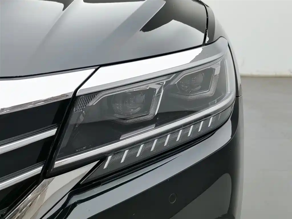 VOLKSWAGEN PASSAT 2019