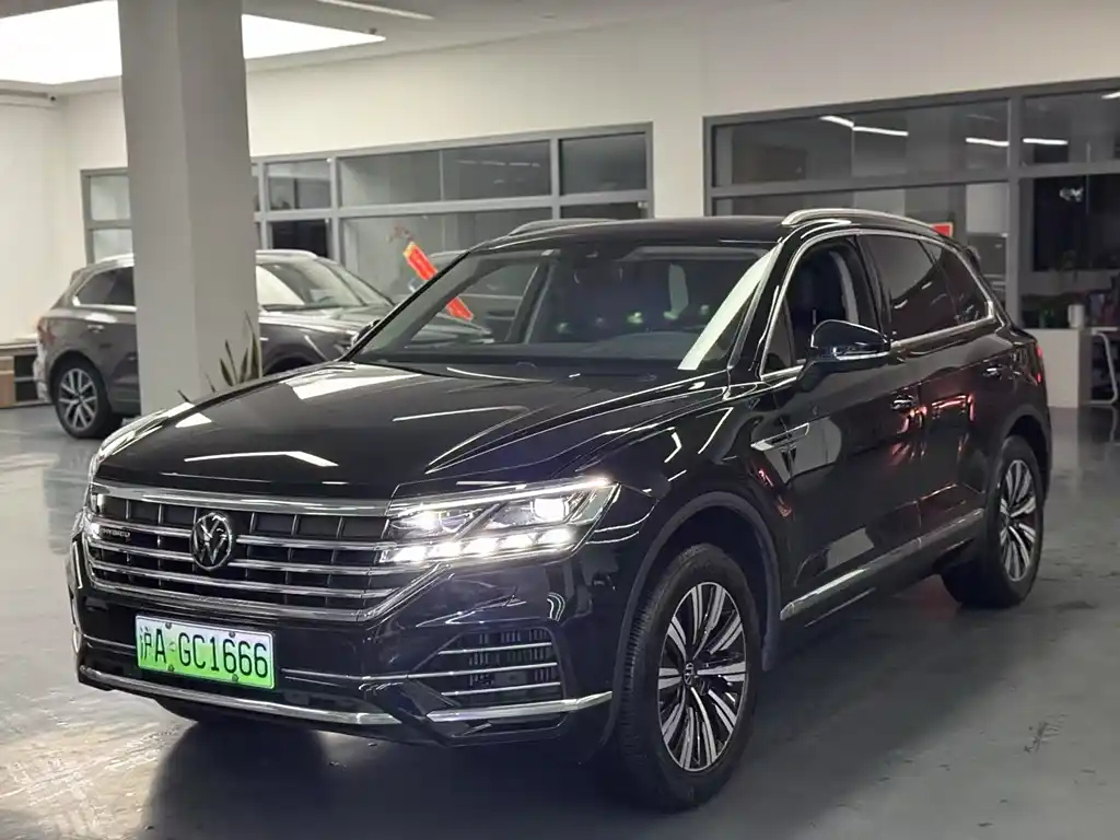 VOLKSWAGEN TOUAREG NEW ENERGY 2021