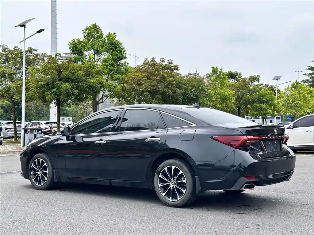 TOYOTA AVALON 2022