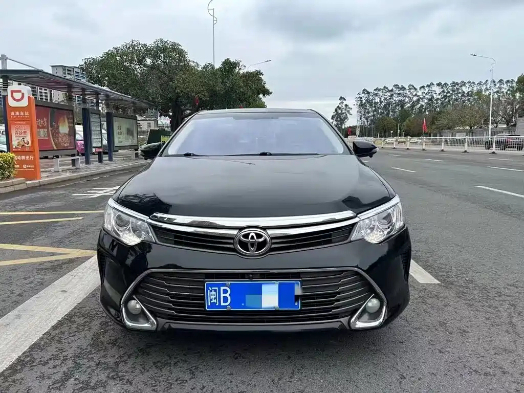 TOYOTA CAMRY 2015