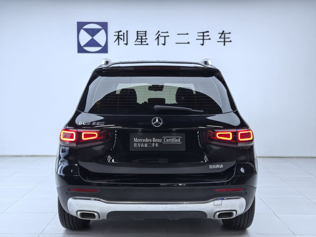 MERCEDES BENZ GLB 2023