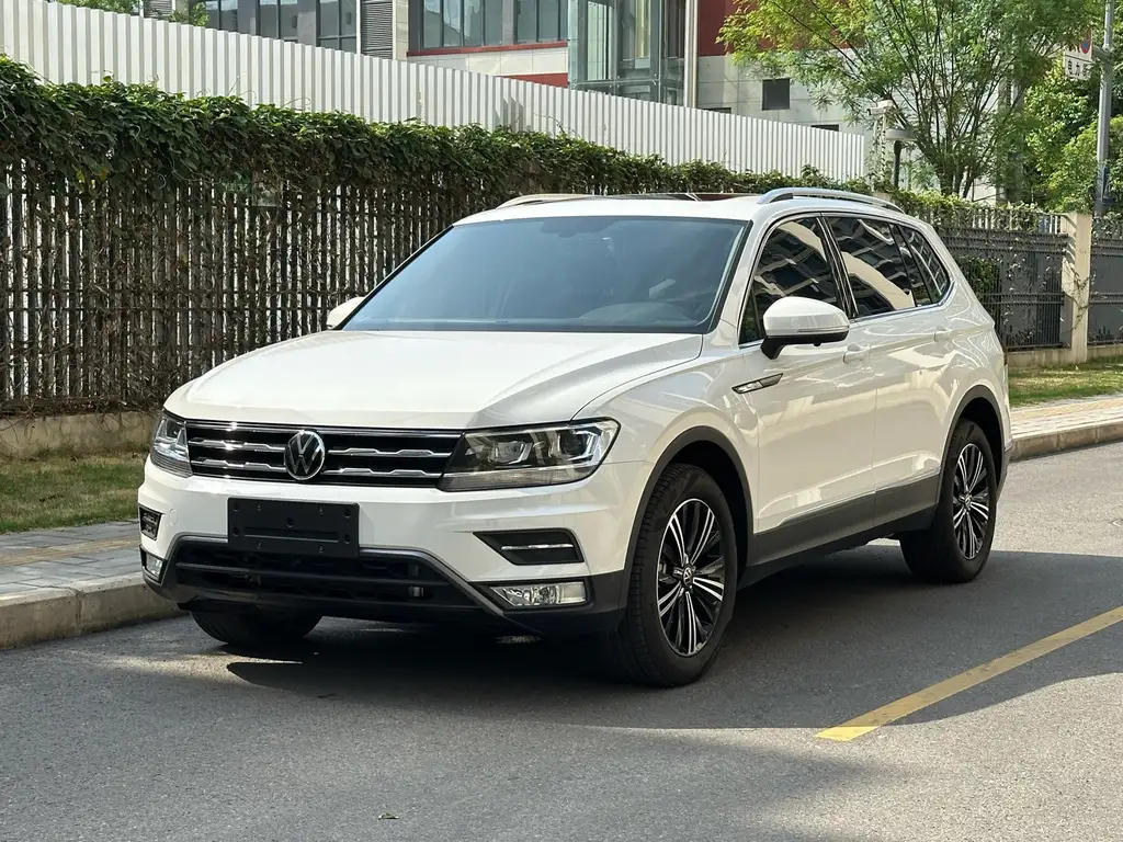 VOLKSWAGEN TIGUAN L 2021