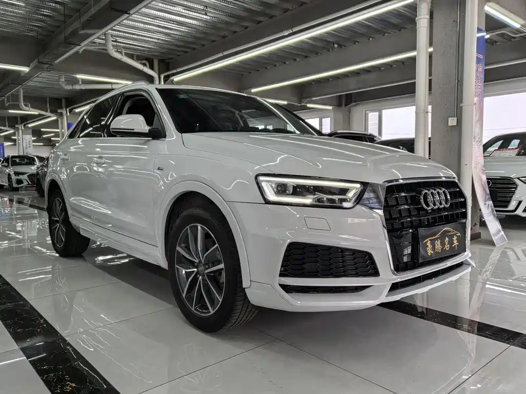 AUDI Q3 2018