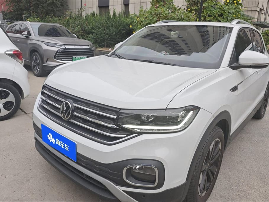 VOLKSWAGEN TACOUA 2021