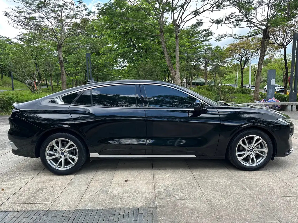 FORD MONDEO 2022