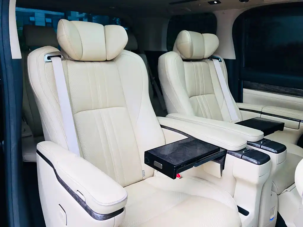 TOYOTA ALPHARD 2018