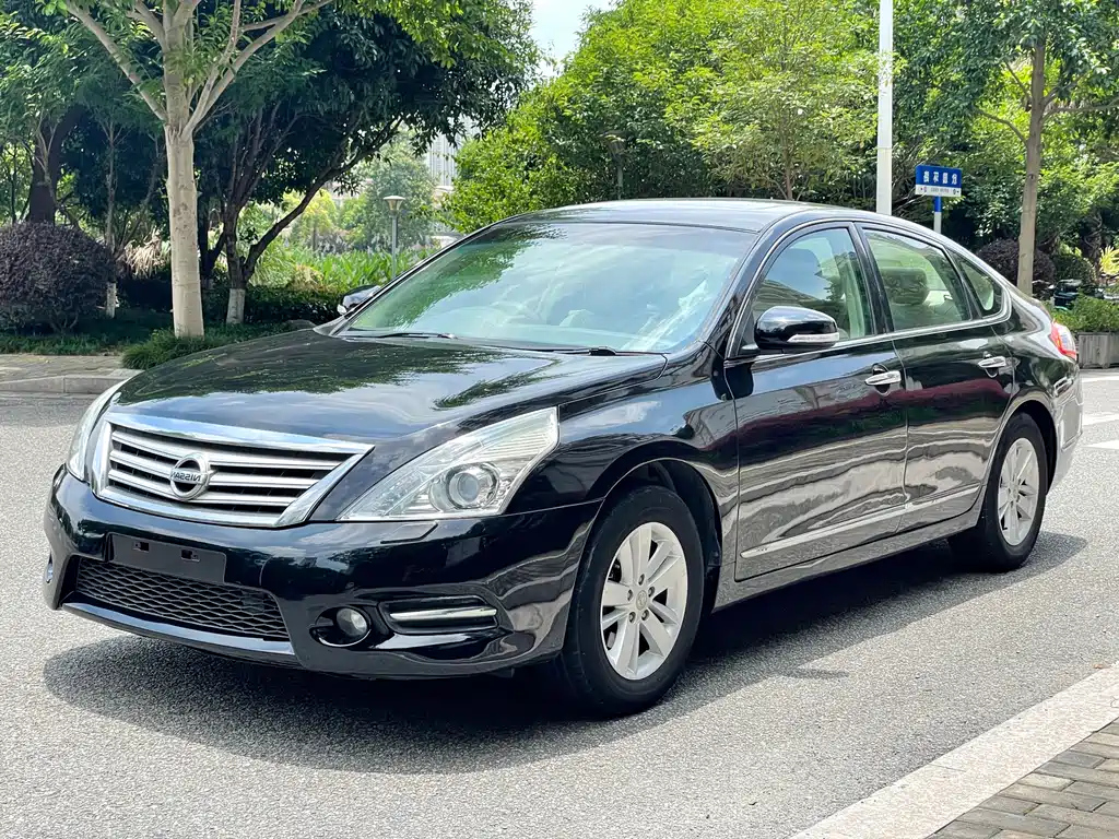 NISSAN TEANA