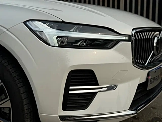 VOLVO XC60 2025 YEAR B5 4WD DELUXE EDITION 2025