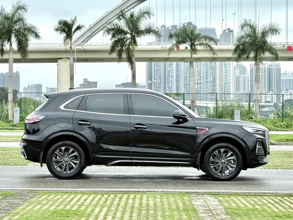 HONGQI HS5 2023