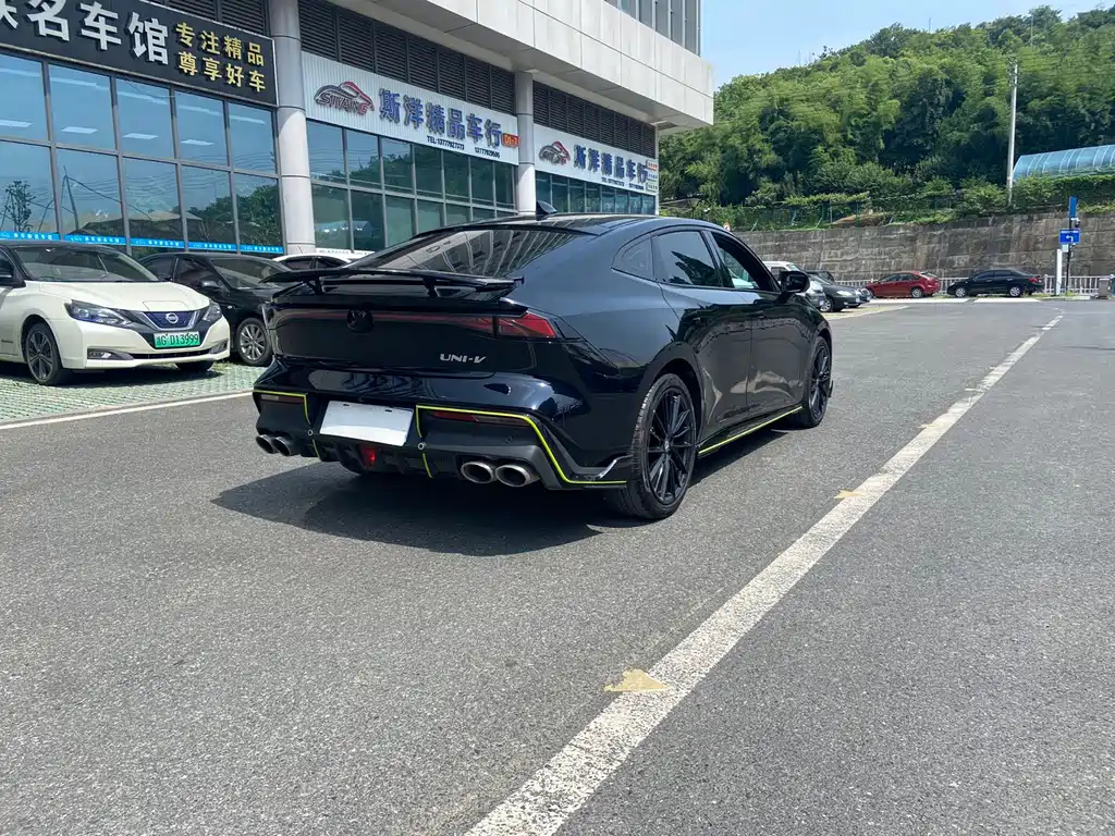 CHANGAN UNI-V 2023
