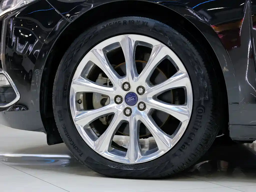 FORD TAURUS 2016