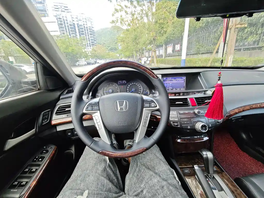 HONDA CROSSTOUR 2011
