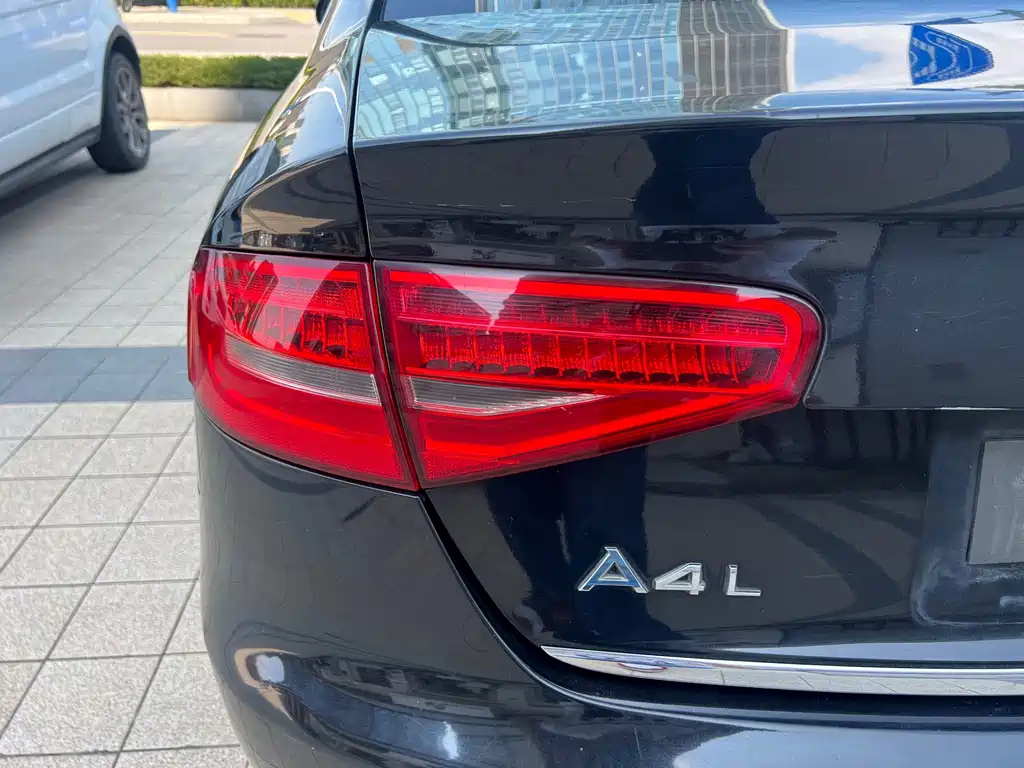 AUDI A4L 2014