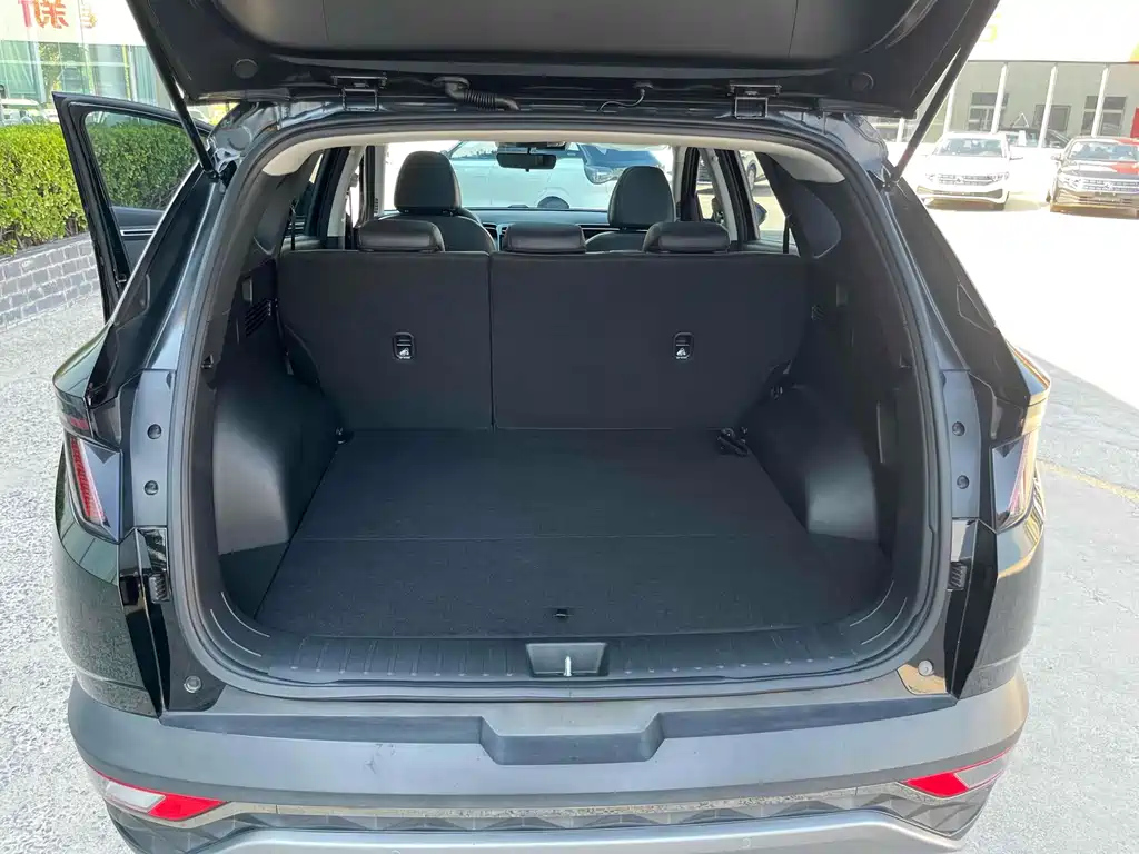 HYUNDAI TUCSON 2023