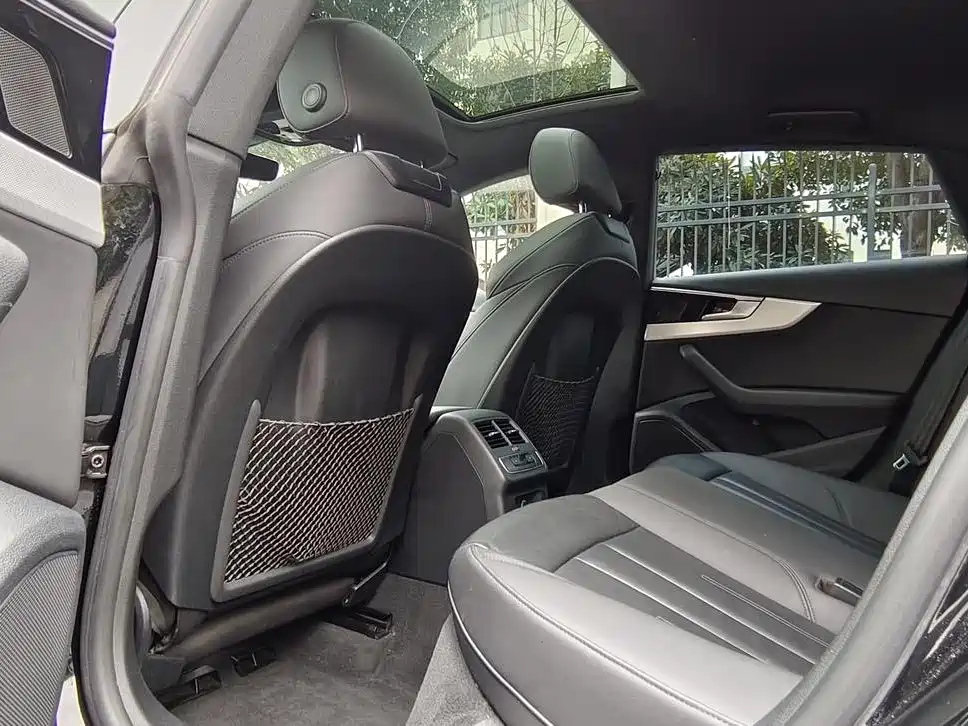 AUDI A5 2022