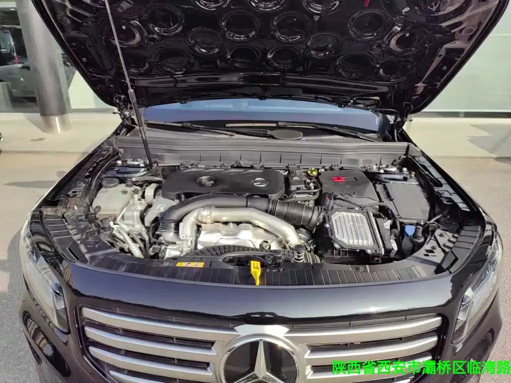 MERCEDES BENZ GLB 2024