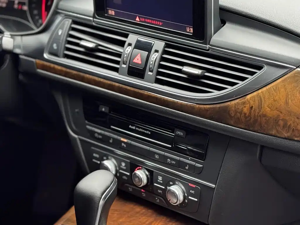 AUDI A6L 2016