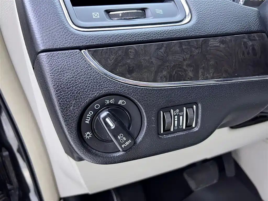 CHRYSLER BIG 捷龙 IMPORT 2014