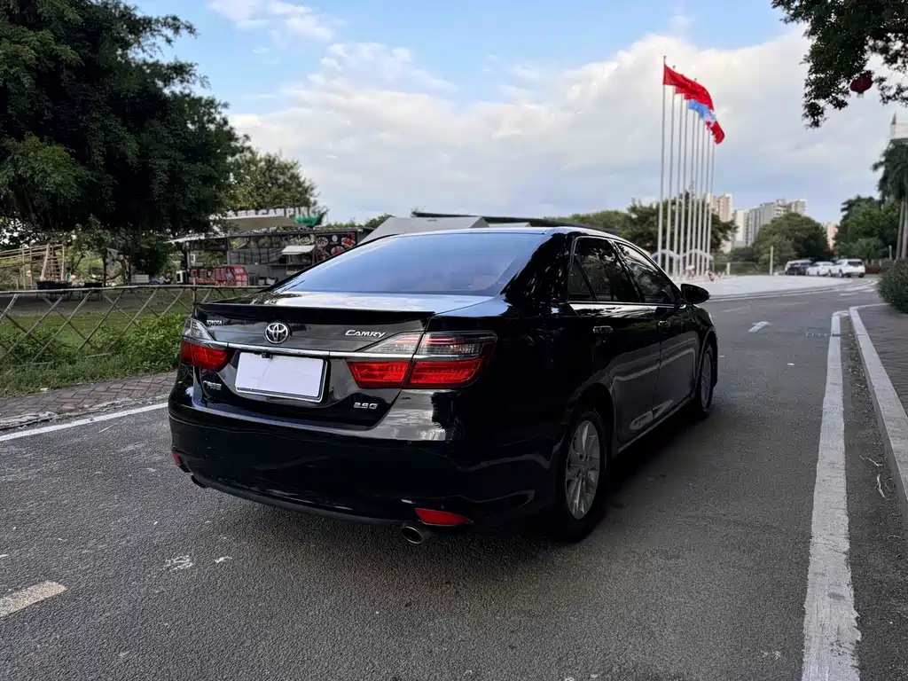TOYOTA CAMRY 2012