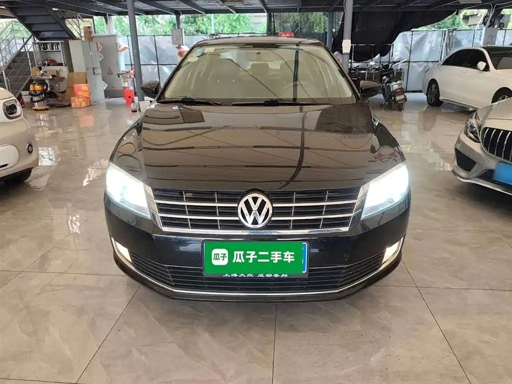 VOLKSWAGEN LAVIDA 2013