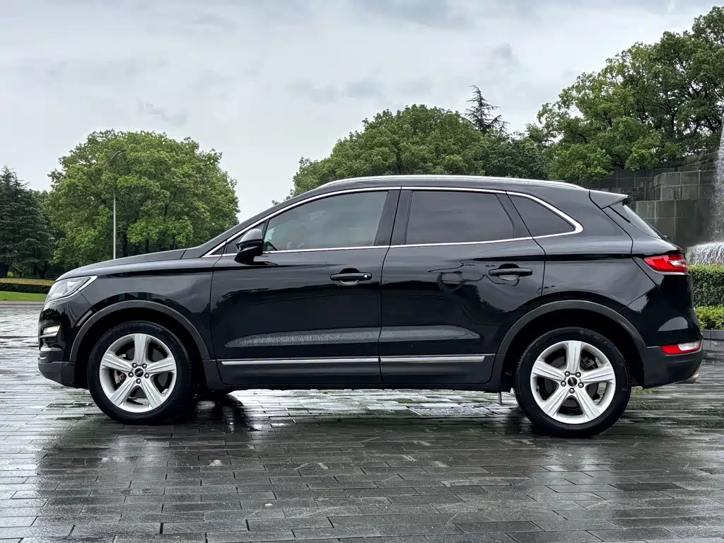 LINCOLN MKC 2017